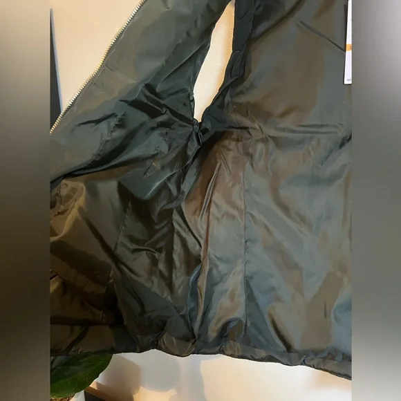 NEW WITH TAG | Women’s Hunter Green Michael Kors Vest (Size Small) - Picture 6 of 7